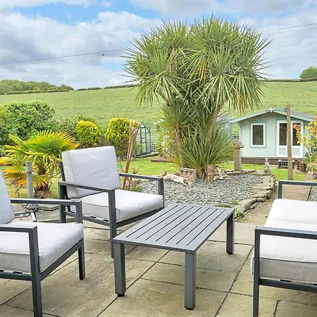 Finest Retreats - Shoe Buttons At Gap Road * Reighton