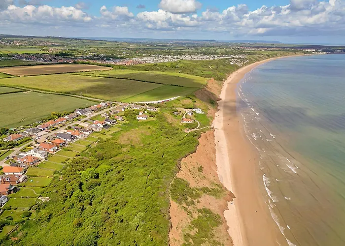 Finest Retreats - Shoe Buttons At Gap Road * Reighton